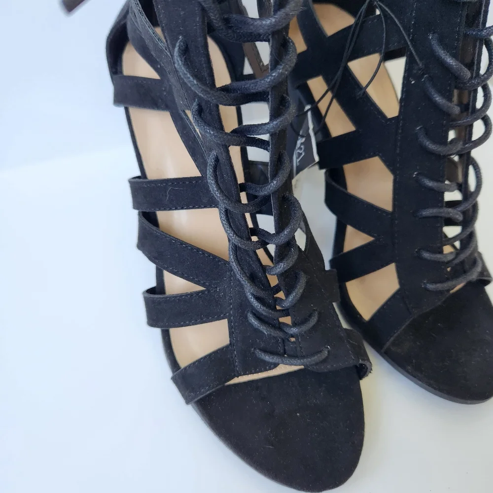 Rue 21 Peep Toe Lace Up Booties Black Back Zipper Block Heel Sexy Cute Size 9